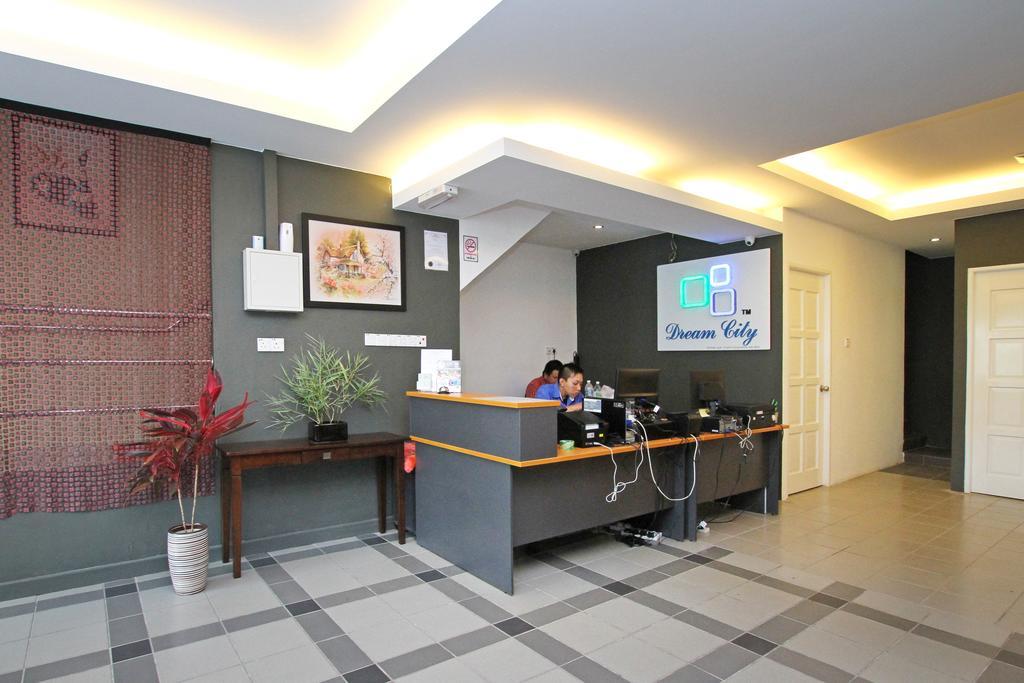 Dream City Kuching Exterior foto